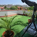With Terrace 2 Apartment *