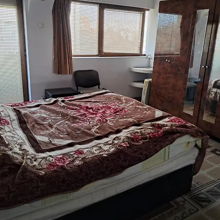 With Terrace 2 * בוקרשט